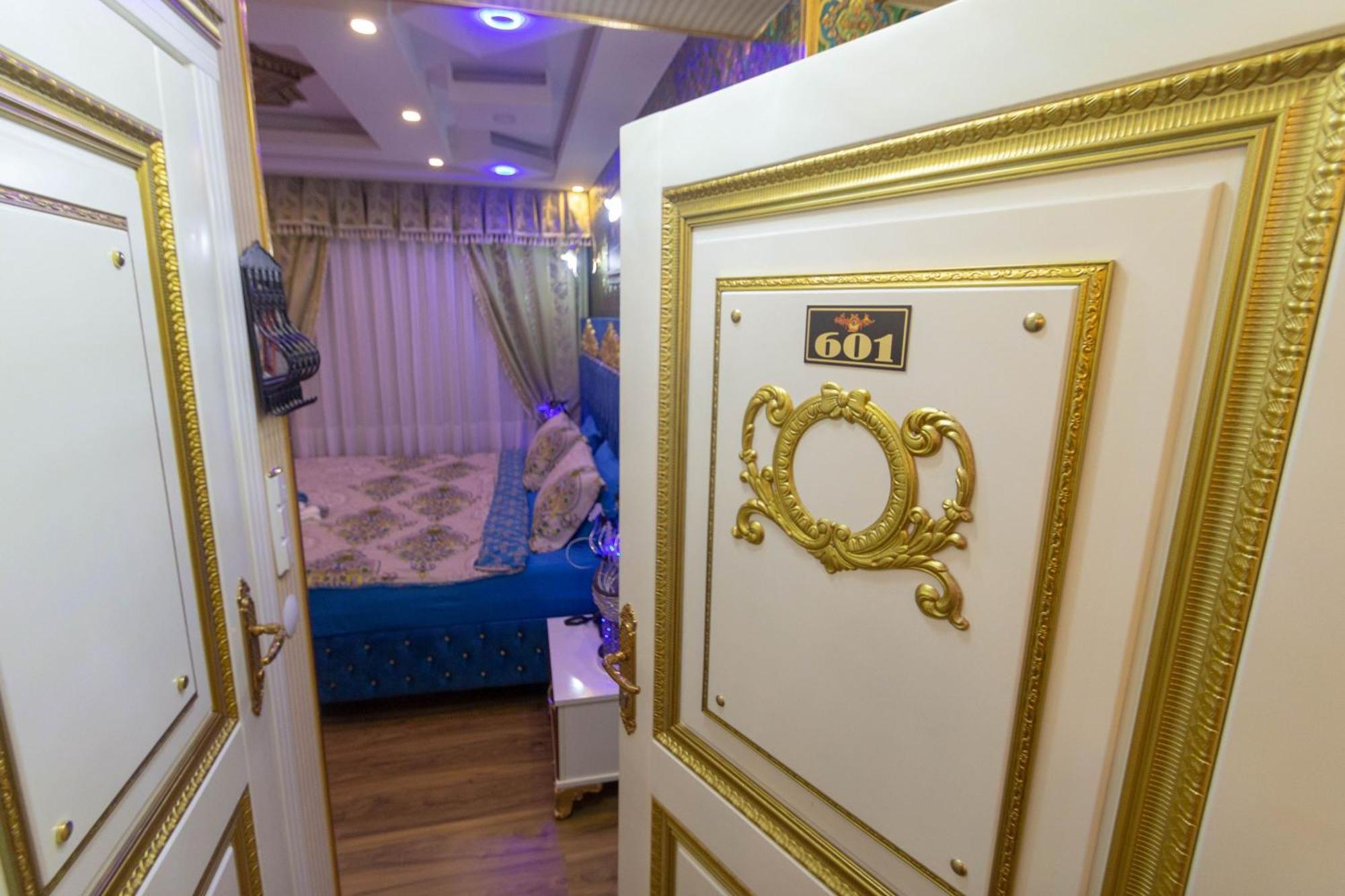 Marko Pasa Konagi Kusadasi Bagian luar foto