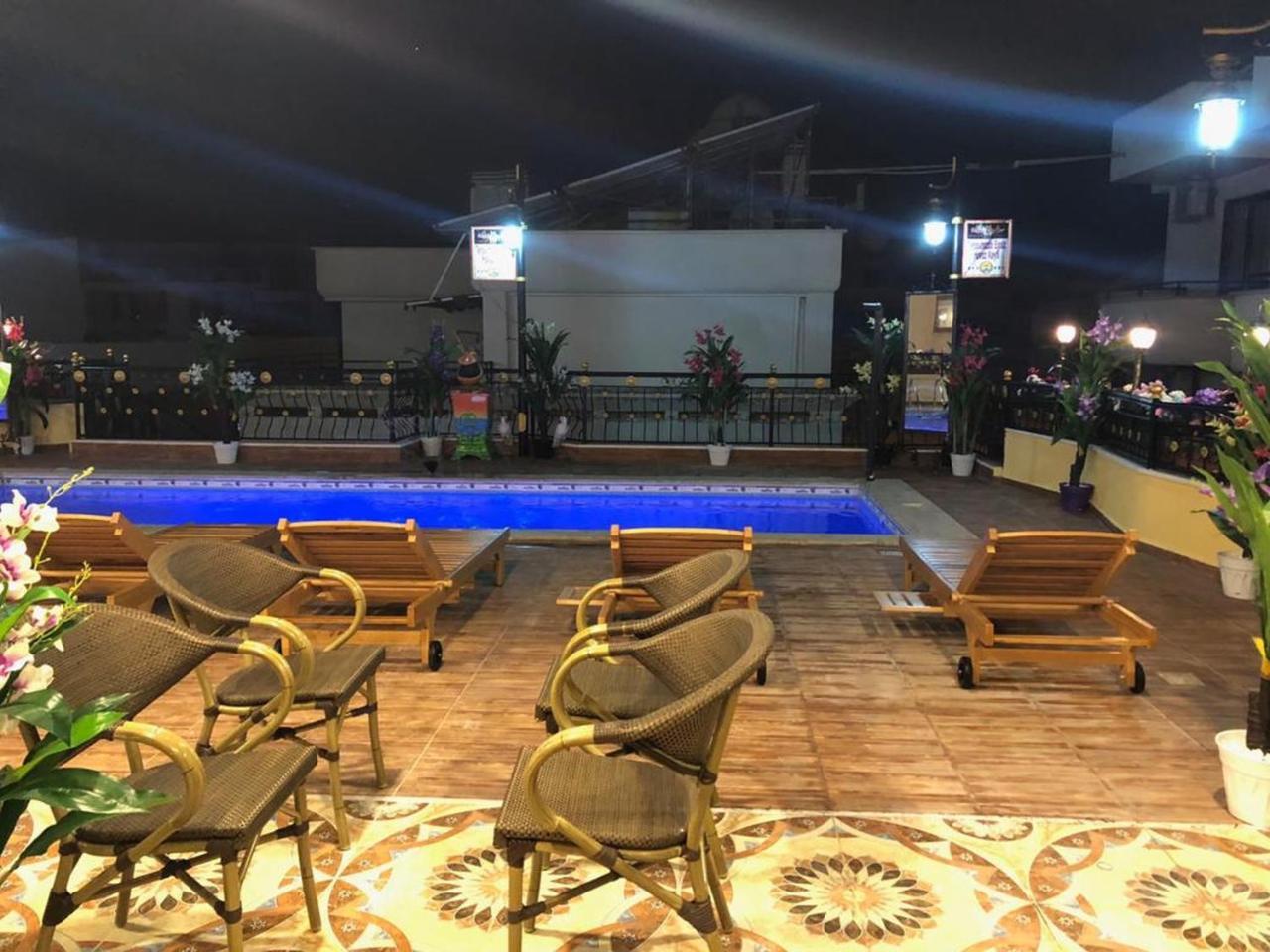 Marko Pasa Konagi Kusadasi Bagian luar foto